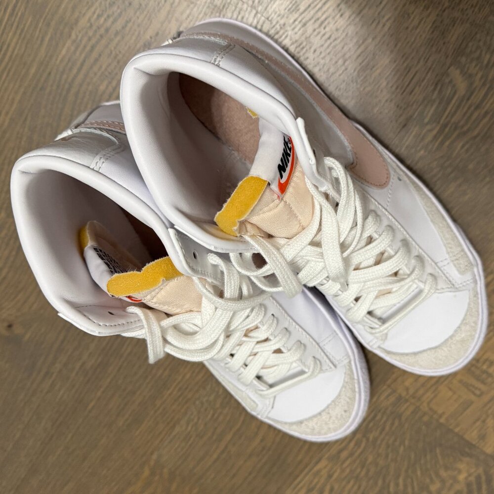 Nike Blazer Mid '77 - Women's Size 8